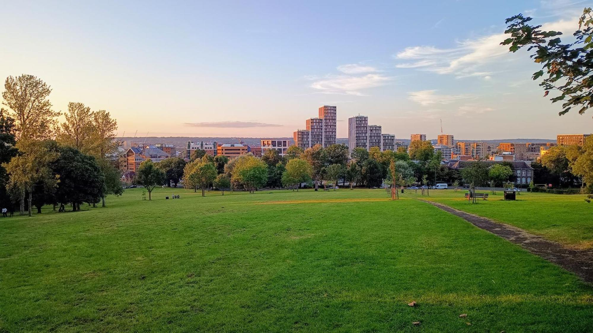 London Studios And Suites 해로우 외부 사진