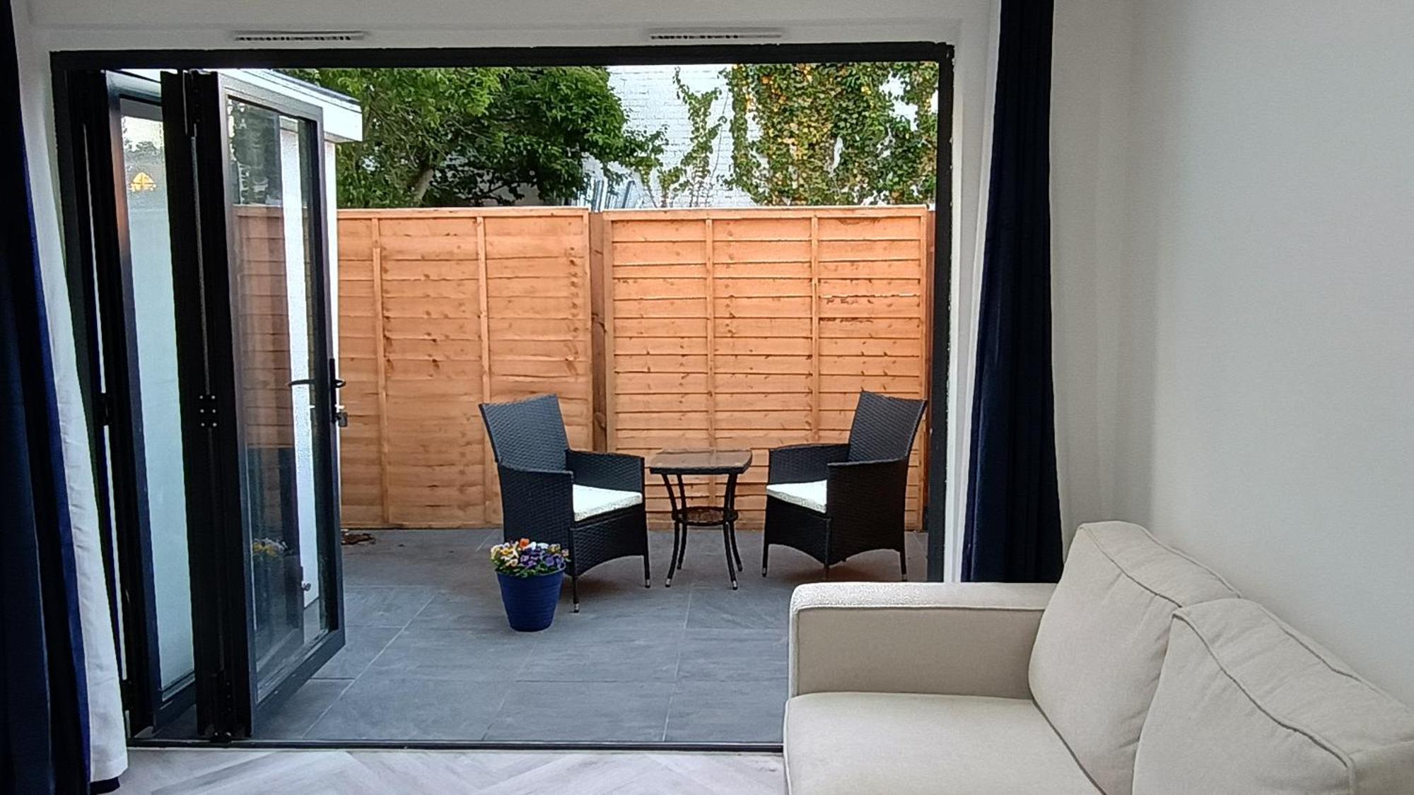 London Studios And Suites 해로우 외부 사진