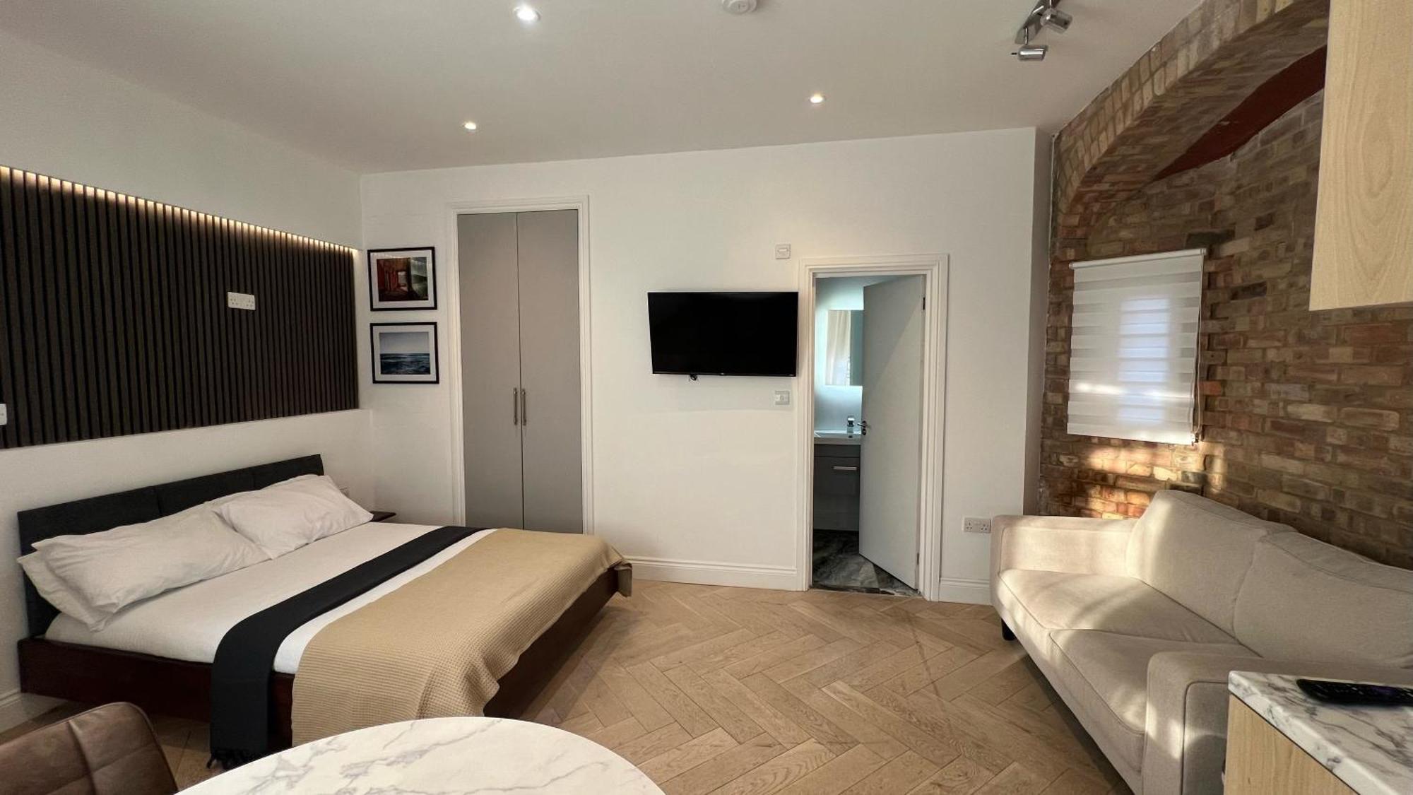London Studios And Suites 해로우 외부 사진